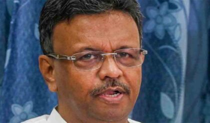 ইতি ছোট লালবাড়ি: কলকাতার মেয়রের পদ ছাড়লেন ফিরহাদ হাকিম, শুরু জল্পনা!
