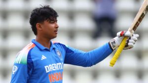 রেকর্ড ভাঙার প্রহর গুনছেন ১৫-র বিস্ময়বালক! সচিনের সিংহাসন কি দখলের পথে?