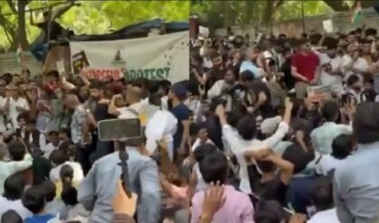 “উত্তাল হতে পারে রাজধানী”-ধর্মেন্দ্র প্রধানের পদত্যাগের দাবিতে বিক্ষোভ কক্রোচে জনতা পার্টির