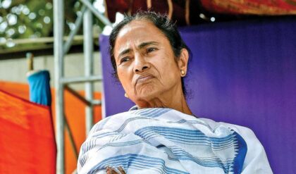 মুর্শিদাবাদে ৮ সংখ্যালঘু MLA ঋতব্রতর পাশে, TMC-নেতৃত্বের কপালে চিন্তার ভাঁজ