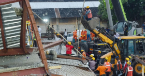 তারাতলা বিপর্যয়: মৃতদের পরিবারের পাশে সরকার, উচ্চপর্যায়ের তদন্তে ১১ সদস্যের কমিটি