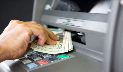 ATM-এ টাকা নেই কেন? সমস্যার গভীর সংকটের কারণ জানলে অবাক হবেন!