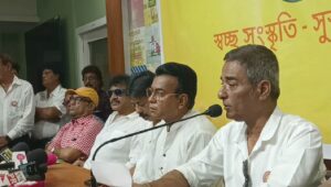 বাংলা সংস্কৃতিতে নতুন হাওয়া! রুদ্রনীলের দ্বারস্থ শিলাজিৎ-অনিন্দ্য-সিধু, মুখ্যমন্ত্রীর কাছে কী চাইলেন শিল্পীরা?