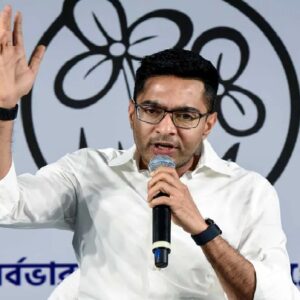 কলকাতা বিমানবন্দরে অভিষেককে দেখে ‘চোর’ স্লোগান! উত্তাল বিমানবন্দর চত্বর কলকাতা বিমানবন্দরে অভিষেককে দেখে ‘চোর’ স্লোগান! উত্তাল বিমানবন্দর চত্বর