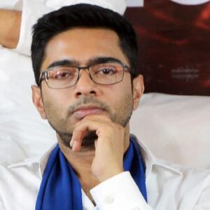 ভবানীভবনে অভিষেক: সই জালিয়াতি মামলায় সিআইডি-র জেরার মুখে তৃণমূল নেতা! ভবানীভবনে অভিষেক: সই জালিয়াতি মামলায় সিআইডি-র জেরার মুখে তৃণমূল নেতা!