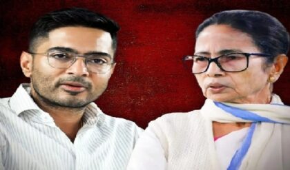 ৮ তারিখেই কি ভাঙবে তৃণমূল? লোকসভায় বিদ্রোহে কত সাংসদ প্রয়োজন? জানুন অংকটা!
