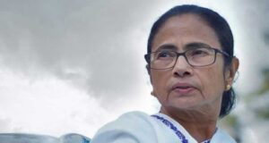 অন্দরে ফাটল? মমতার ধর্না মঞ্চেও এখন ‘অভিষেক-ঘনিষ্ঠদের’ জয়জয়কার!