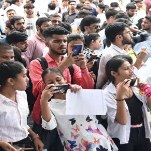 ভদোইতে চাকরির বড় সুযোগ: ১৬ জুন রোজগার মেলায় ১৯০০ শূন্যপদে নিয়োগ, আবেদনের সব তথ্য জানুন ভদোইতে চাকরির বড় সুযোগ: ১৬ জুন রোজগার মেলায় ১৯০০ শূন্যপদে নিয়োগ, আবেদনের সব তথ্য জানুন