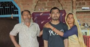 ভুসির রুটি, বেল্টের মার আর মৃত্যুর ভয়! মুজাফফরনগরের ‘দাস কারখানা’ থেকে পালিয়ে বাড়ি ফিরল শিবম