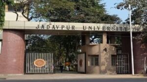 IIT-কে টক্কর দিতে প্রস্তুত যাদবপুর! ১,২৫০ কোটির অনুদানে ফিরছে হারানো গৌরব?