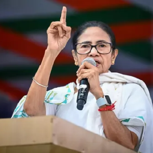 রণংদেহি মেজাজে মমতা বন্দ্যোপাধ্যায়, ‘সবাইকে নিয়ে লড়াই জারি থাকবে’ ধর্নামঞ্চ থেকে দিলেন চূড়ান্ত নির্দেশ রণংদেহি মেজাজে মমতা বন্দ্যোপাধ্যায়, ‘সবাইকে নিয়ে লড়াই জারি থাকবে’ ধর্নামঞ্চ থেকে দিলেন চূড়ান্ত নির্দেশ