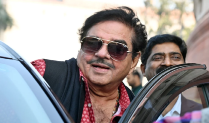 দলত্যাগী নেতাদের ওপর চরম ক্ষুব্ধ শত্রুঘ্ন সিনহা! মমতা বন্দ্যোপাধ্যায়কে নিয়ে কী বললেন ‘খোকাবাবু’? দলত্যাগী নেতাদের ওপর চরম ক্ষুব্ধ শত্রুঘ্ন সিনহা! মমতা বন্দ্যোপাধ্যায়কে নিয়ে কী বললেন ‘খোকাবাবু’?