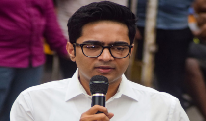 সই জালিয়াতি কাণ্ডে ব্যাকফুটে অভিষেক? হাইকোর্টের কড়া নির্দেশে অবশেষে সিআইডির মুখোমুখি তৃণমূলের সেকেন্ড-ইন-কমান্ড!