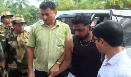 বাবার গ্রেফতারির পরেই ছেলের বিপদ! নদী ভরাটের অভিযোগে নোটিশ পেলেন ইমরান বাবার গ্রেফতারির পরেই ছেলের বিপদ! নদী ভরাটের অভিযোগে নোটিশ পেলেন ইমরান