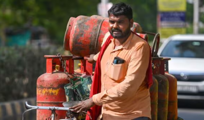 ৯৪২ টাকায় গ্যাস কেনা কি বুদ্ধিমানের কাজ? বিশ্ববাজারের তুলনায় সাশ্রয়ের অঙ্ক শুনলে অবাক হবেন! ৯৪২ টাকায় গ্যাস কেনা কি বুদ্ধিমানের কাজ? বিশ্ববাজারের তুলনায় সাশ্রয়ের অঙ্ক শুনলে অবাক হবেন!