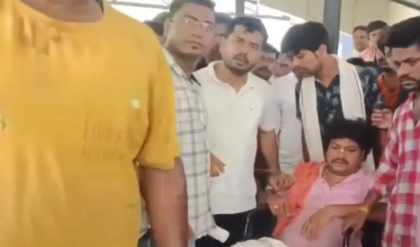 বোলপুরে হরিনাম সংকীর্তনে বাধা! নিরামিষ হোটেলের মালিককে মারধরের ঘটনায় তীব্র চাঞ্চল্য বোলপুরে হরিনাম সংকীর্তনে বাধা! নিরামিষ হোটেলের মালিককে মারধরের ঘটনায় তীব্র চাঞ্চল্য