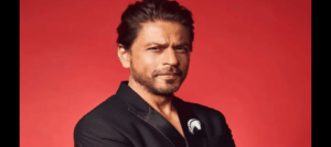 ‘কথাটা আড়ালে বলতে পারতেন!’ ভক্তের অদ্ভূত আবদারে যা বললেন কিং খান