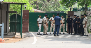 রাজনৈতিক ইতিহাসের ইতি? প্রাক্তন মুখ্যমন্ত্রীর সরকারি বাসভবন খালি ঘিরে তুঙ্গে জল্পনা