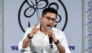 ‘আমি তদন্তকারী সংস্থা নই’,? বাড়িতে পুলিশের হানা, কী প্রতিক্রিয়া দিলেন অভিষেক?