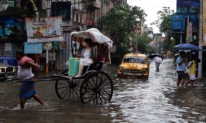 হঠাৎ কালবৈশাখী! জলমগ্ন শহর কলকাতা, আরজি কর হাসপাতালেও জল