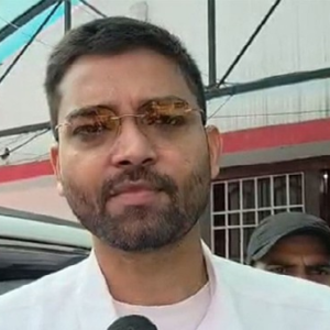 বিধায়ক নন, তবুও মন্ত্রী! দীপক প্রকাশের পদ নিয়ে সুপ্রিম কোর্টের তোপ, বিপাকে বিহার সরকার