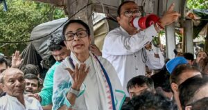 ‘বুলডোজার রাজনীতি বন্ধ করুন!’-ইডি-সিবিআই ভয় নিয়ে বিস্ফোরক মমতা, তৃণমূলের অস্তিত্ব রক্ষায় মহাযুদ্ধ।