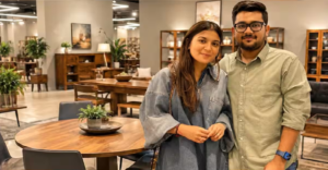 মাত্র ৪ মাসেই ২ কোটি টাকার ব্যবসা! সোশ্যাল মিডিয়ার জাদুতে ফার্নিচার বাজারে বিপ্লব আনলেন এই দম্পতি