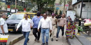 দরজার জেরে প্রাণ গেল যাত্রী! মুম্বাই ট্রেন খুনের নেপথ্যে কী?