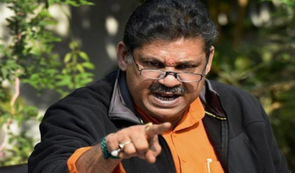 ‘নৈতিকতা থাকলে পদত্যাগ করুন!’ বিদ্রোহী তৃণমূল নেতাদের চ্যালেঞ্জ ছুড়লেন কীর্তি আজাদ