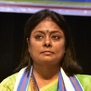 তৃণমূলের অন্দরে শিউলি সাহার বিষ্ফোরক দাবি! “দিদির হাত থেকে দল অনেক আগেই বেরিয়ে গিয়েছে।”