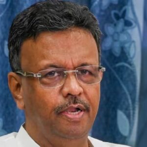 অকল্পনীয় রাজনৈতিক পালাবদল! মেয়র পদ ছাড়লেন ফিরহাদ হাকিম, কলকাতা পুরসভাও হাতছাড়া তৃণমূলের? অকল্পনীয় রাজনৈতিক পালাবদল! মেয়র পদ ছাড়লেন ফিরহাদ হাকিম, কলকাতা পুরসভাও হাতছাড়া তৃণমূলের?
