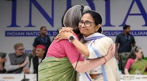 “রাজনীতিতে শেষ কথা নেই!”-কংগ্রেসের পাশেই এবার মমতা, দিল্লিতে নতুন সমীকরণ?