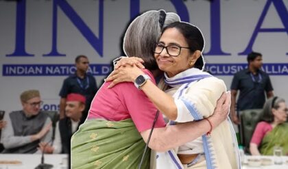 “রাজনীতিতে শেষ কথা নেই!”-কংগ্রেসের পাশেই এবার মমতা, দিল্লিতে নতুন সমীকরণ? “রাজনীতিতে শেষ কথা নেই!”-কংগ্রেসের পাশেই এবার মমতা, দিল্লিতে নতুন সমীকরণ?