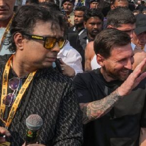 অরূপ বিশ্বাসের পর এবার লক্ষ্য শতদ্রু দত্ত! আইনি জালে জড়িয়ে বড় বিপাকে বিতর্কিত এই ব্যক্তিত্ব? অরূপ বিশ্বাসের পর এবার লক্ষ্য শতদ্রু দত্ত! আইনি জালে জড়িয়ে বড় বিপাকে বিতর্কিত এই ব্যক্তিত্ব?