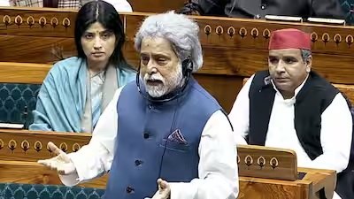 দিল্লিতে কেন্দ্রীয় মন্ত্রীর বাড়িতে সুদীপ, শতাব্দীকে নিয়ে কেন্দ্রীয় মন্ত্রীর বাড়িতে তৃণমূল সাংসদ! দিল্লিতে কেন্দ্রীয় মন্ত্রীর বাড়িতে সুদীপ, শতাব্দীকে নিয়ে কেন্দ্রীয় মন্ত্রীর বাড়িতে তৃণমূল সাংসদ!