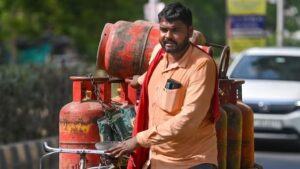 “সরকারের লোকসান ৬০,০০০ কোটি টাকা”-জেনেনিন LPG নিয়ে কি বলছে কেন্দ্র?