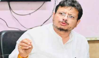 কেউ নেতা, কেউ ভৃত্য নয়!’ ৫৮ জনের টিম নিয়ে বড় বার্তা দিলেন বিরোধী দলনেতা ঋতব্রত।