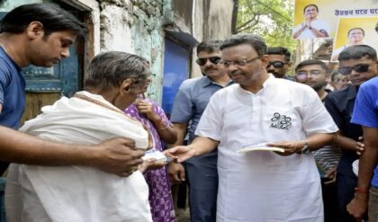 কলকাতায় বড় রদবদল! মেয়রের পদ থেকে ইস্তফা ফিরহাদের, মুখ্যমন্ত্রীর বাসভবনে জরুরি বৈঠকে কী সিদ্ধান্ত হলো?