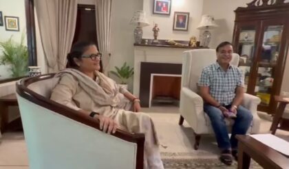 সুখেন্দু-সুস্মিতার পর এবার সায়নী! তৃণমূলের ‘তাসের ঘর’ কি ভেঙে পড়ছে এনডিএ-র ঝড়ে?