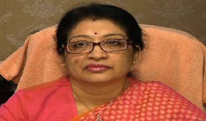 রবীন্দ্রভারতীতে বড় চমক! উপাচার্য পদ থেকে ইস্তফা সোনালি চক্রবর্তী বন্দ্যোপাধ্যায়ের