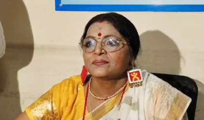 টলিপাড়ায় চূড়ান্ত বিশৃঙ্খলা! পুরনো ফেডারেশন ভেঙে নতুন সংগঠন পাপিয়া অধিকারীর, স্টুডিও চত্বরে ইটের বৃষ্টি