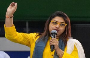 তৃণমূলের অন্দরে ফাটল? শুভেন্দুর সঙ্গে গোপন বৈঠকের পর বিস্ফোরক শতাব্দী রায়!