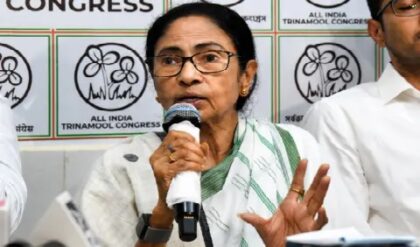 বিদ্রোহে বিপাকে মমতা? দিল্লির পার্টি অফিস নিয়ে তৈরি হলো ঘোর অনিশ্চয়তা! বিদ্রোহে বিপাকে মমতা? দিল্লির পার্টি অফিস নিয়ে তৈরি হলো ঘোর অনিশ্চয়তা!