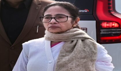 বিধানসভার পর এবার সংসদীয় দল? দিল্লির বৈঠকে যোগ দিতে মমতা পাড়ি দিলেন রাজধানীতে বিধানসভার পর এবার সংসদীয় দল? দিল্লির বৈঠকে যোগ দিতে মমতা পাড়ি দিলেন রাজধানীতে