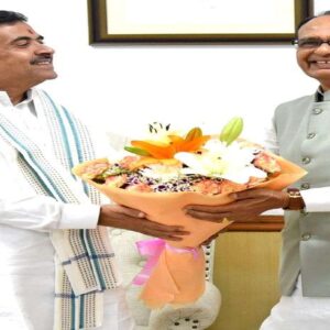 বাংলার কৃষিতে নয়া যুগের সূচনা! কেন্দ্রীয় মন্ত্রীর সঙ্গে গুরুত্বপূর্ণ বৈঠকে মুখ্যমন্ত্রী শুভেন্দু অধিকারী বাংলার কৃষিতে নয়া যুগের সূচনা! কেন্দ্রীয় মন্ত্রীর সঙ্গে গুরুত্বপূর্ণ বৈঠকে মুখ্যমন্ত্রী শুভেন্দু অধিকারী