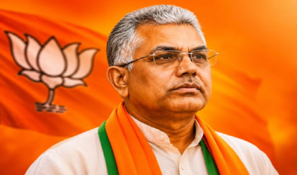 তৃণমূলের দশা দেখে তোপ দিলীপের, ‘কালি শুকোনোর আগেই দল শেষ, পড়ে রইল শুধু পিসি-ভাইপো!’