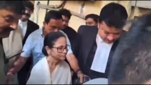 ফের হাইকোর্টে মমতা বন্দ্যোপাধ্যায়, ভবানীপুর নির্বাচনের ফলাফলকে করলেন চ্যালেঞ্জ