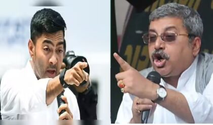 “অভিষেকের ঔদ্ধত্যেই দল শেষ!”-সই জাল কাণ্ডে মামলা ছাড়লেন কল্যাণ বন্দ্যোপাধ্যায়! “অভিষেকের ঔদ্ধত্যেই দল শেষ!”-সই জাল কাণ্ডে মামলা ছাড়লেন কল্যাণ বন্দ্যোপাধ্যায়!