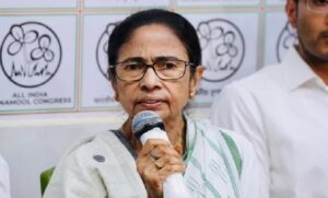 “দল হাতছাড়া হওয়ার জোগাড়”-ঋতব্রতকে ঠেকাতে আদালতের পথে মমতা