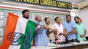 “উত্তরবঙ্গে তৃণমূলের অন্দরে ফাটল”-চেয়ারম্যান-সহ ৬ কাউন্সিলর যোগ দিলেন কংগ্রেসে